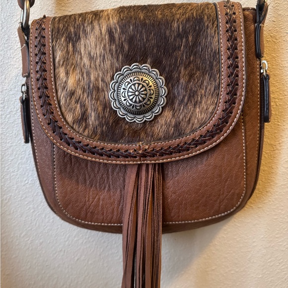 Blazin Roxx Handbags - Blazin Roxx Brown and Tan Crossbody Bag